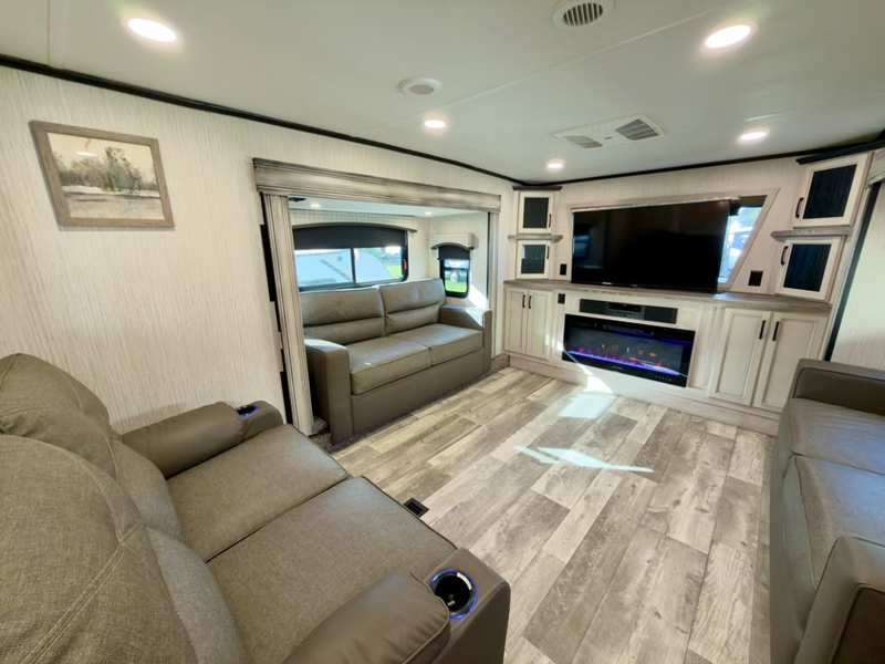 2022 Forest River Sandpiper 378FB foto 14