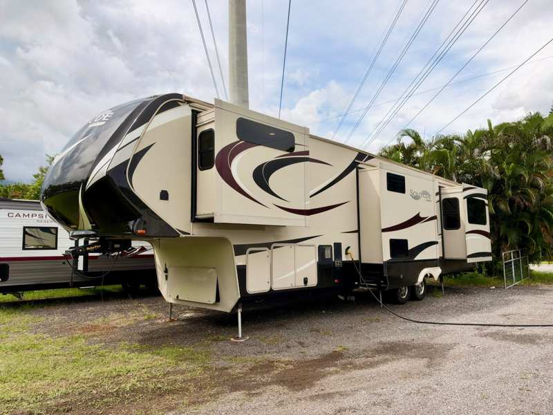 2016 Grand Design Solitude