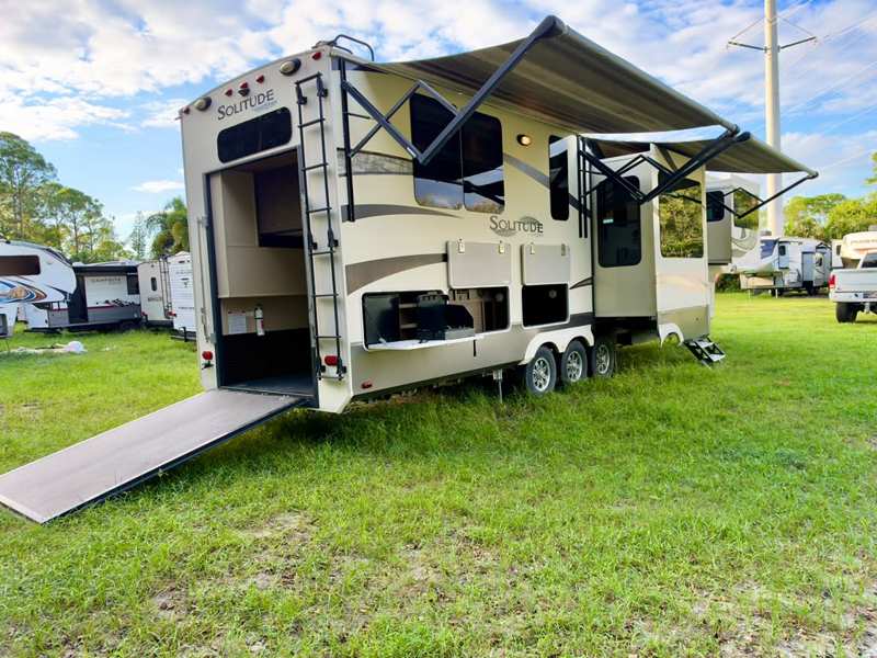 2018 Grand Design Solitude 374TH Toy Hauler