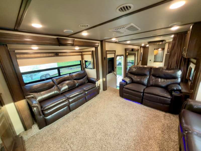 2018 Grand Design Solitude 374TH Toy Hauler foto 11